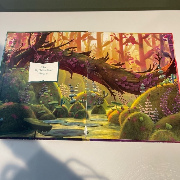 A big golden book dreamworks trolls in good condition - Picture 2 of 6